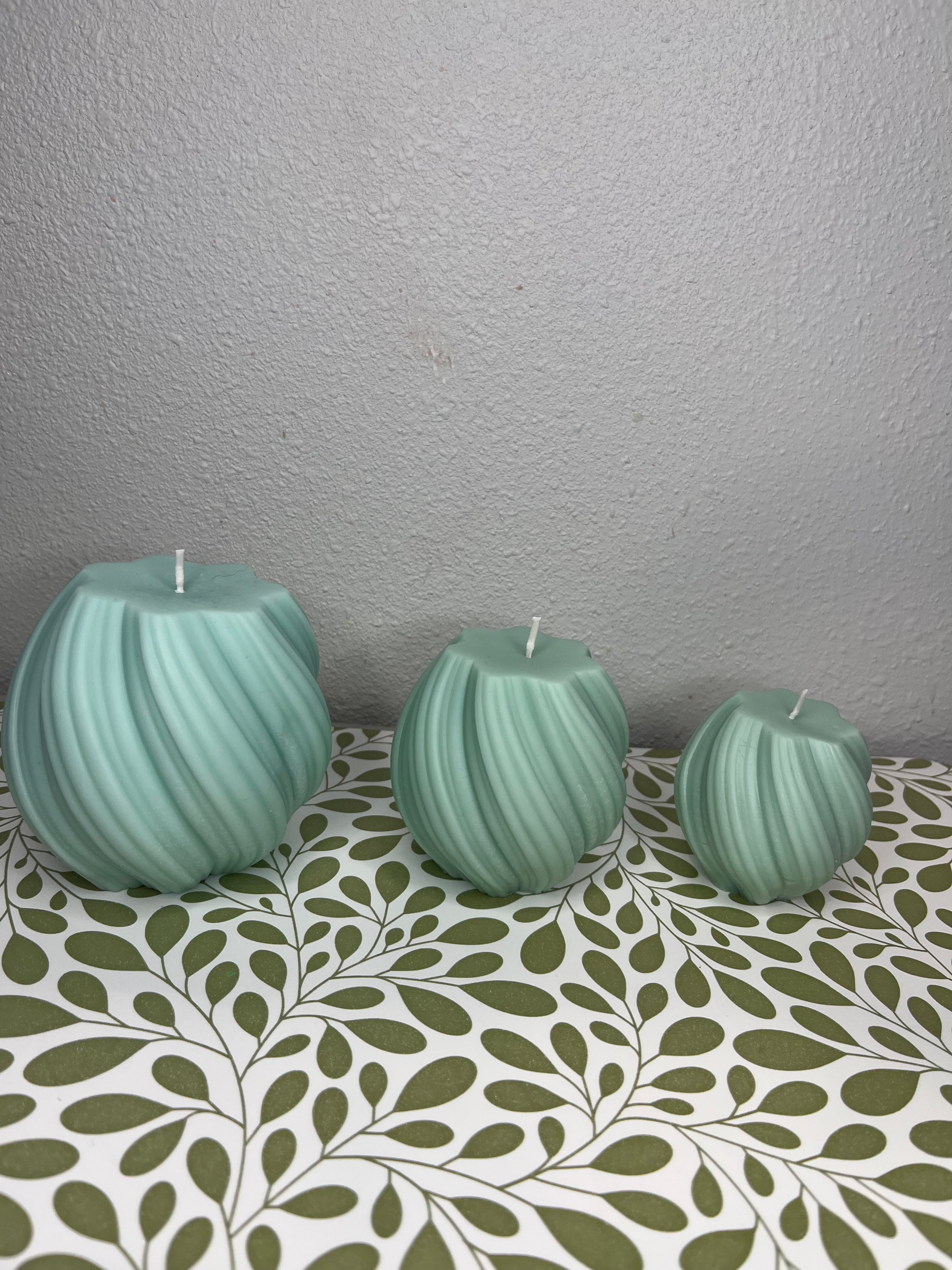 Elegant Geometric set of 3 Candles