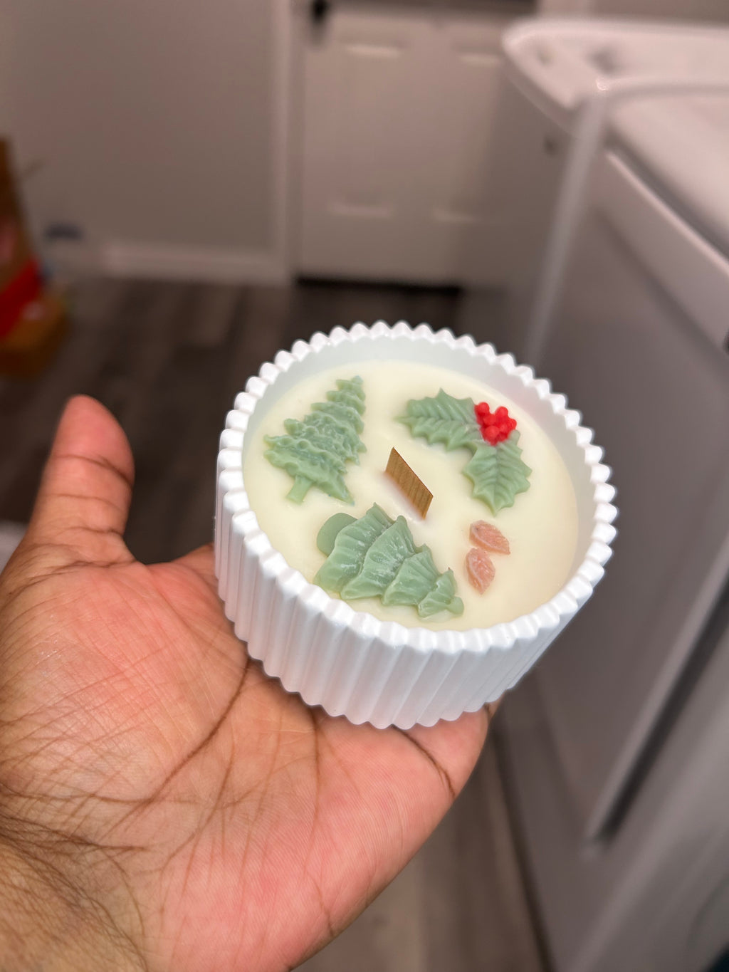 Christmas vessel, handmade with soy wax