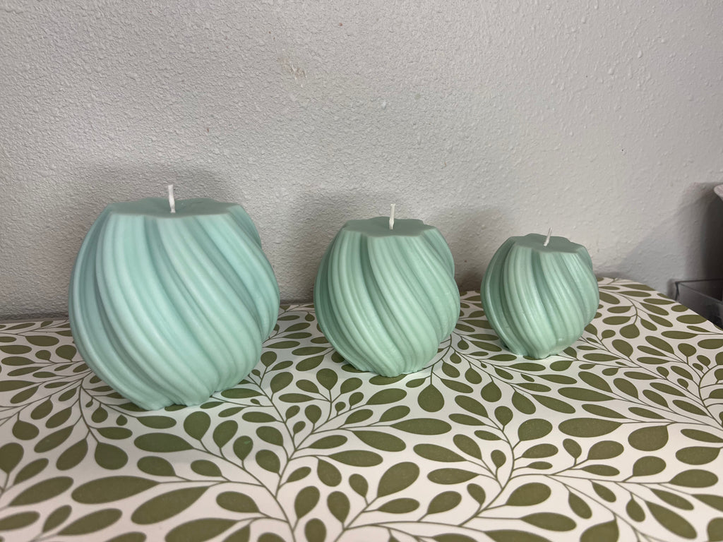 Elegant Geometric set of 3 Candles