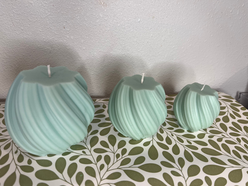 Elegant Geometric set of 3 Candles